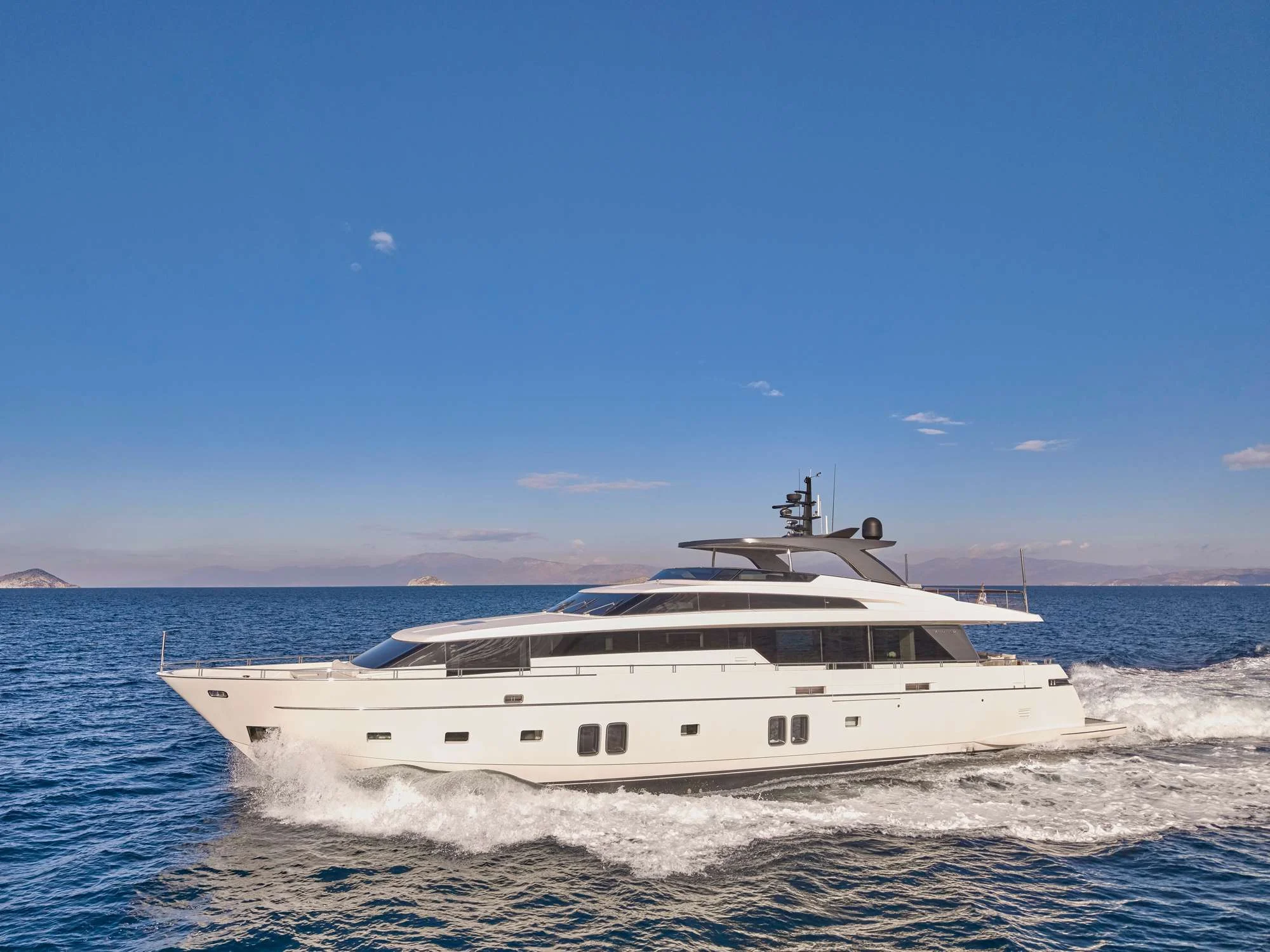 Golden Yacht, 106 ft San Lorenzo