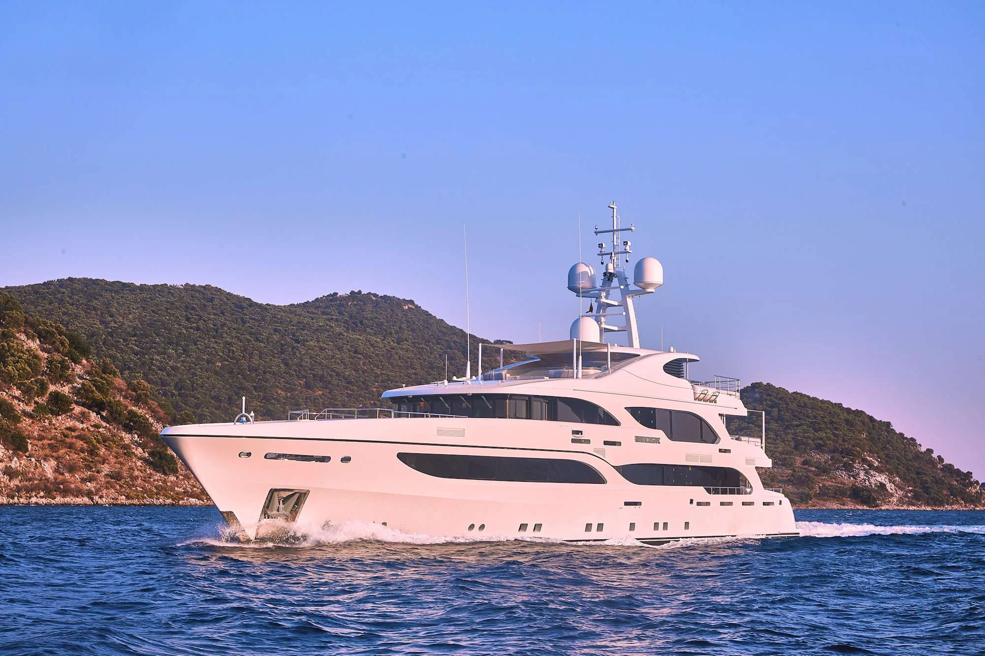 Immersive, 182 ft Turquoise Yachts