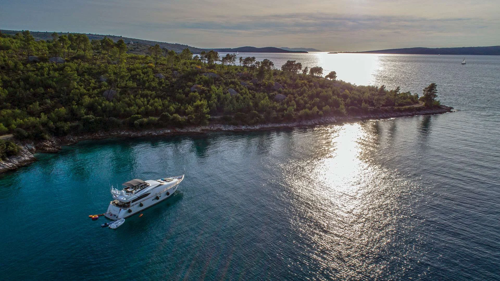 Jantar, 68 ft Maiora