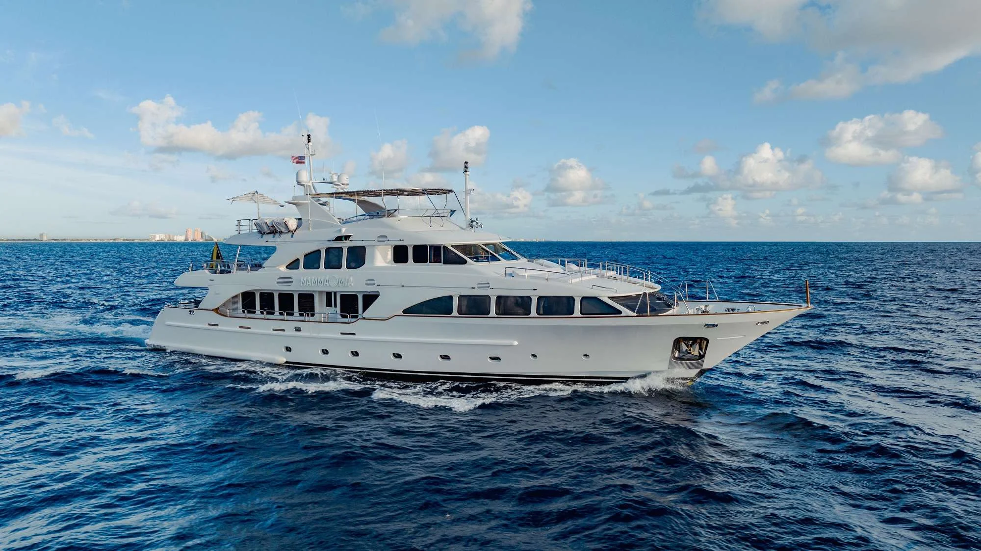 Mamma Mia, 120 ft Benetti
