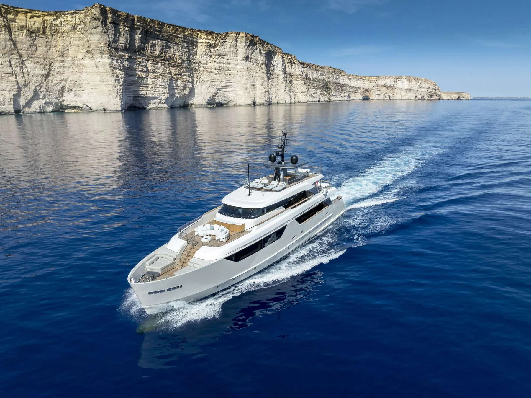 Unique S, 117 ft San Lorenzo