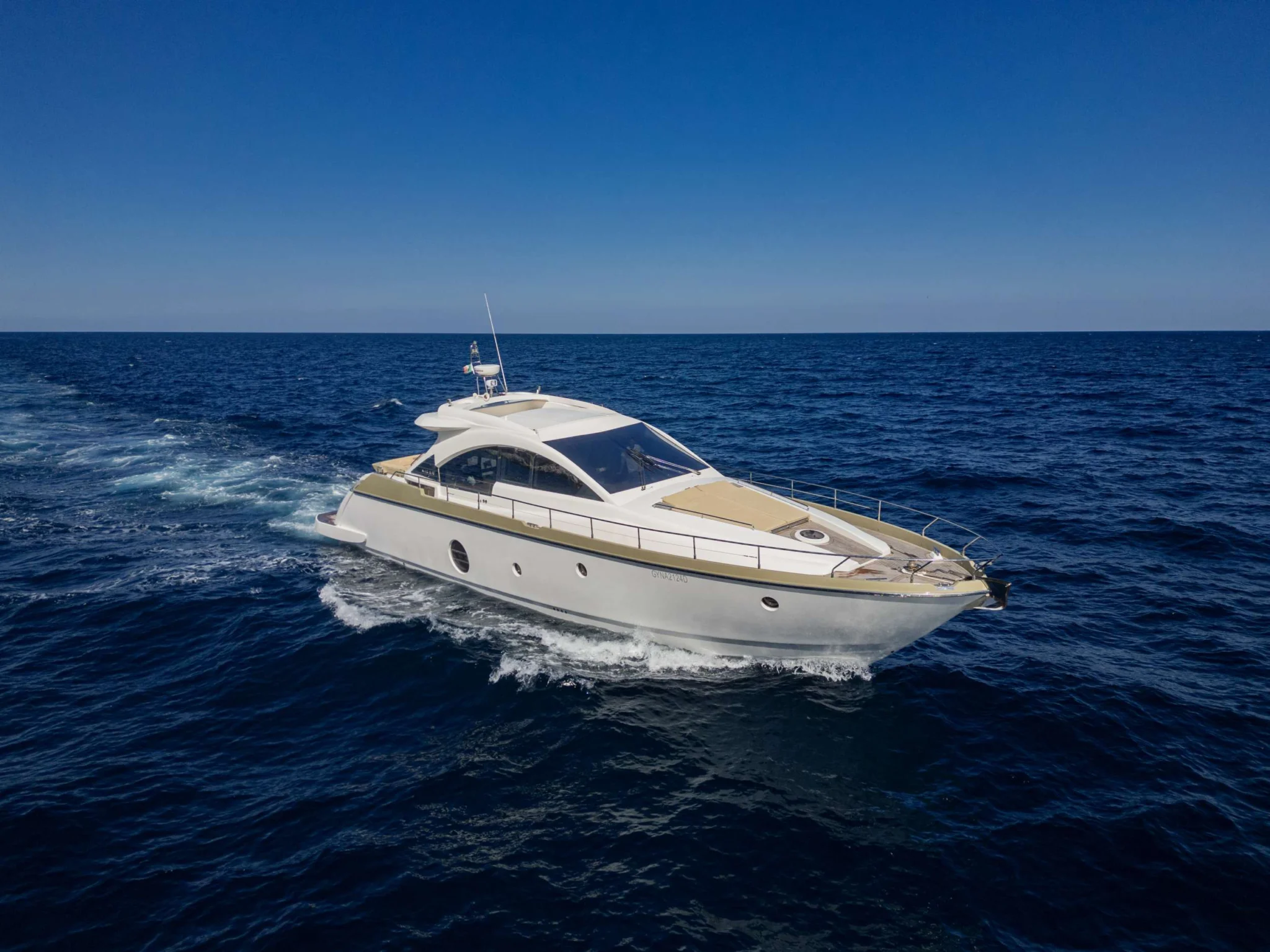 Gynah, 60 ft AICON