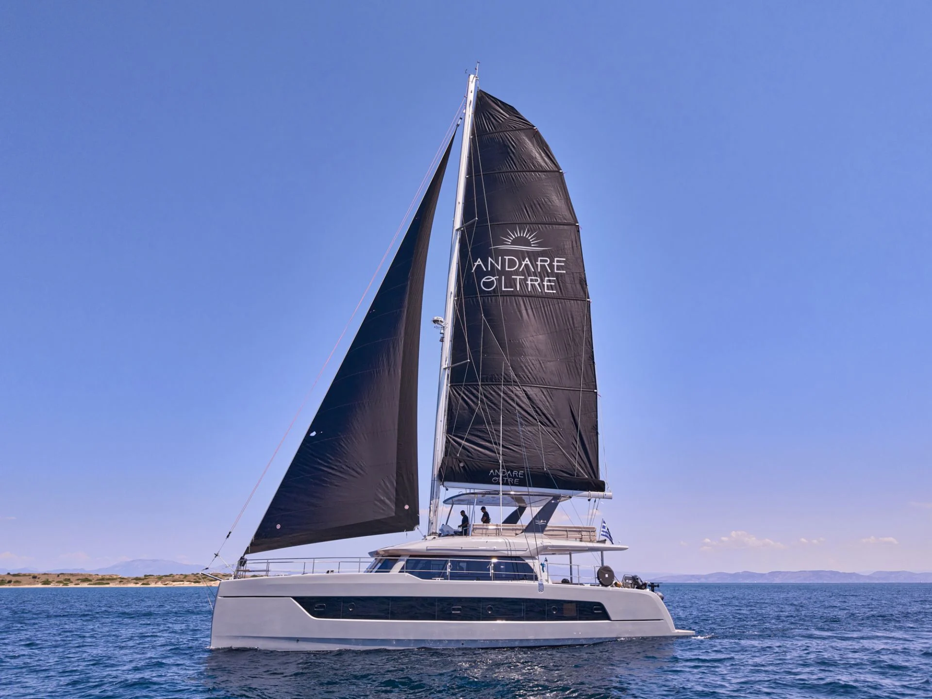 Andare Oltre, 60 ft Heysea