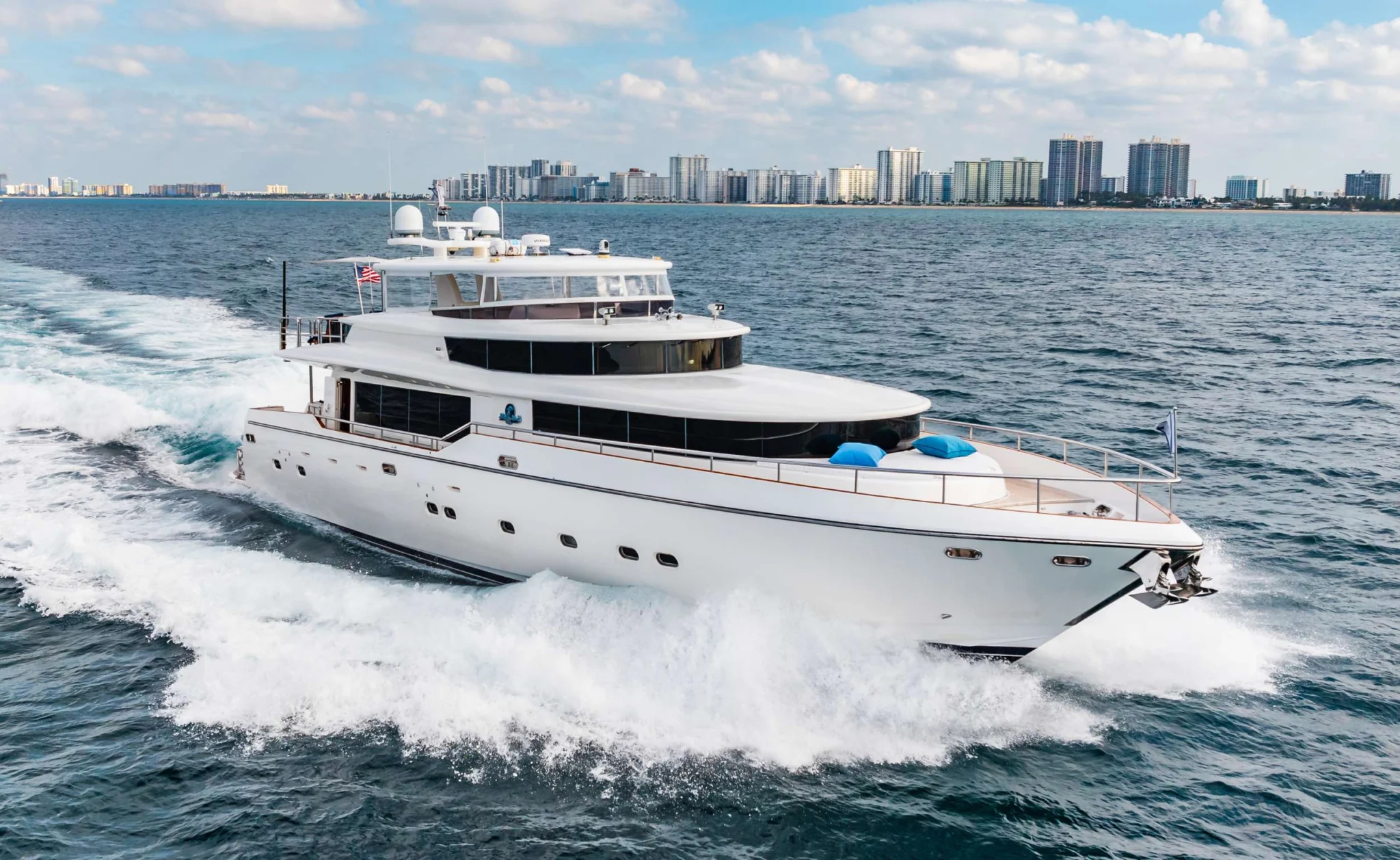 Southern Belle, 87 ft Johnson
