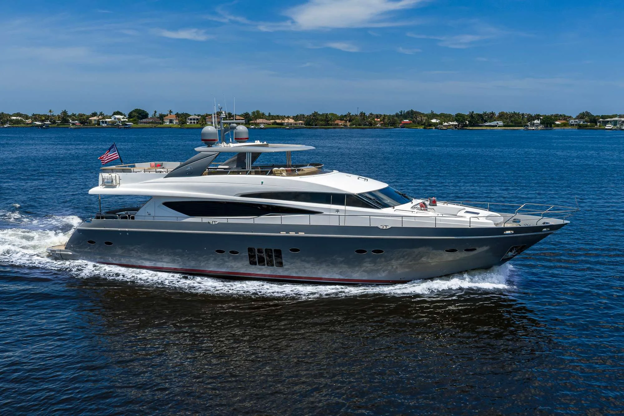 Spectre, 95 ft Princess UK