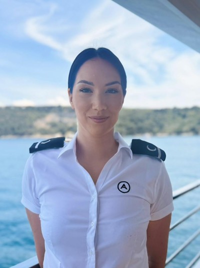 Stewardess Nora Kuzmanic