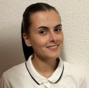 Stewardess Nina Anic